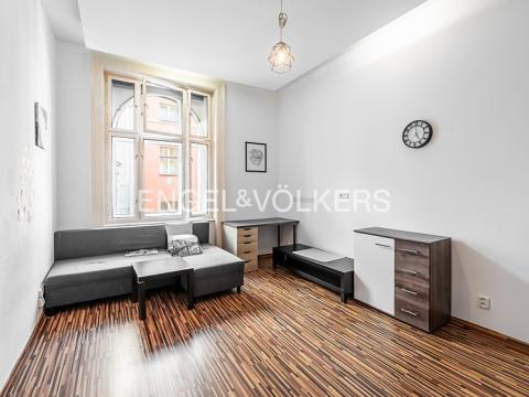 Pronájem bytu 2+kk, Praha - Vršovice, Černomořská, 51 m2