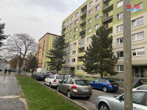 Prodej bytu 3+1, Teplice - Trnovany, U Červeného kostela, 77 m2