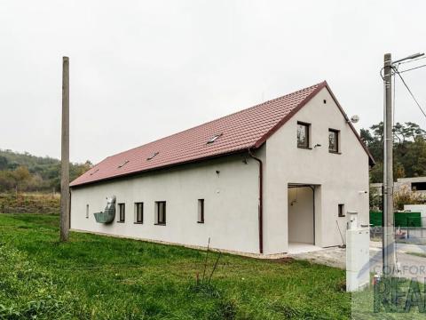 Prodej výrobních prostor, Velatice, 494 m2