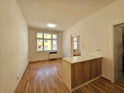 Prodej bytu 3+kk, Praha - Žižkov, Žerotínova, 62 m2