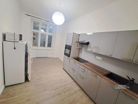 Pronájem bytu 2+kk, Praha - Smíchov, Svornosti, 43 m2