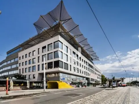 Pronájem kanceláře, Praha - Smíchov, Nádražní, 294 m2