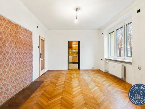 Prodej bytu 2+1, Praha - Suchdol, Kamýcká, 72 m2