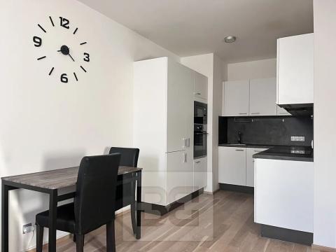 Pronájem bytu 2+kk, Praha - Vysočany, Sokolovská, 51 m2