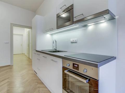 Pronájem bytu 1+kk, Praha - Nové Město, Myslíkova, 37 m2