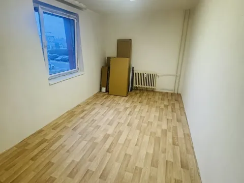 Prodej komerční nemovitosti, Praha - Černý Most, Bryksova, 15 m2