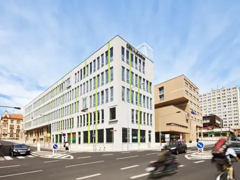 Pronájem obchodního prostoru, Ústí nad Labem, Špitálské náměstí, 179 m2