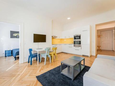 Pronájem bytu 2+kk, Praha - Bubeneč, Šmeralova, 51 m2