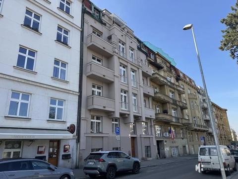 Pronájem bytu 2+kk, Praha - Bubeneč, Českomalínská, 52 m2