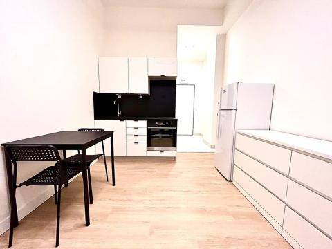 Pronájem bytu 1+kk, Praha - Vysočany, Poděbradská, 26 m2