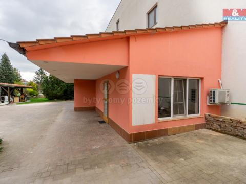 Pronájem kanceláře, Holice, náměstí T. G. Masaryka, 20 m2