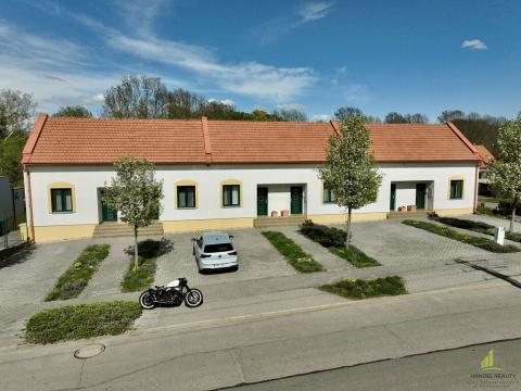 Prodej ubytování, Hlohovec, K zámečku, 72 m2