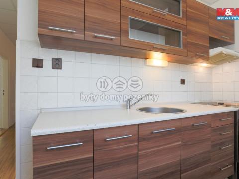 Pronájem bytu 3+1, Karlovy Vary, Brigádníků, 67 m2