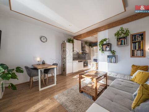 Pronájem bytu 2+kk, Praha - Radotín, Na Výšince, 47 m2