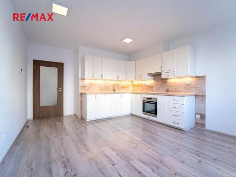 Pronájem bytu 2+kk, Poděbrady, Nerudova, 71 m2