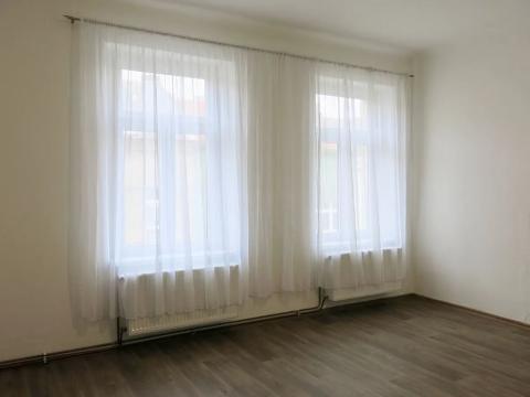 Pronájem bytu 1+kk, Plzeň, Radyňská, 26 m2