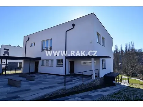 Pronájem obchodního prostoru, Praha - Řeporyje, Ke zdravotnímu středisku, 43 m2