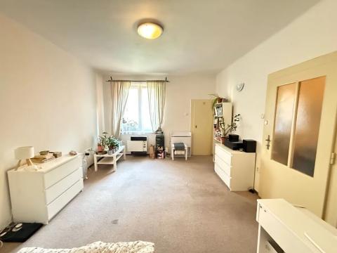 Pronájem bytu 1+kk, Praha - Vršovice, Holandská, 34 m2