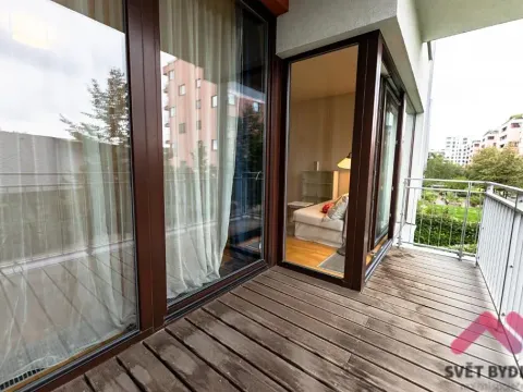 Pronájem bytu 2+kk, Praha - Holešovice, Jankovcova, 54 m2