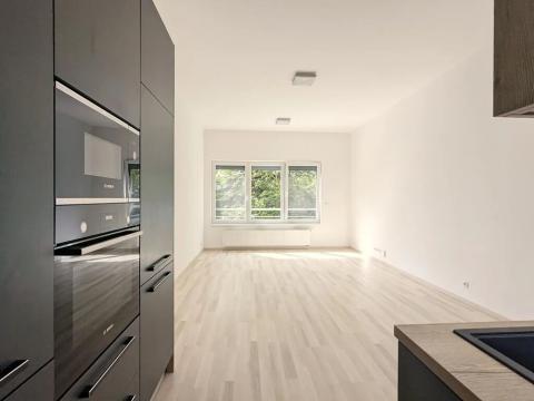 Prodej bytu 1+kk, Praha - Stodůlky, Klausova, 36 m2