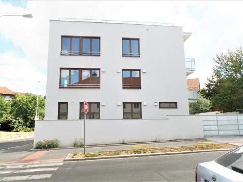 Pronájem bytu 2+kk, Praha - Nové Město, 57 m2