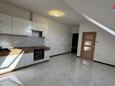 Pronájem bytu 2+kk, Rokycany - Střed, Palackého, 38 m2