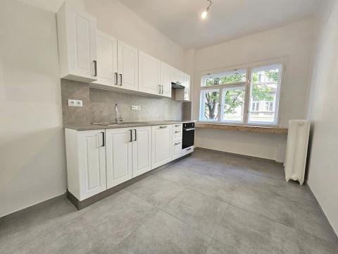 Pronájem bytu 1+1, Praha - Vinohrady, Řipská, 52 m2