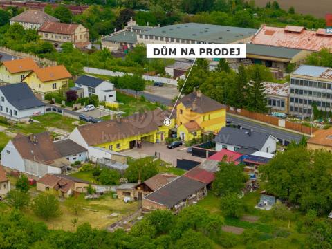 Prodej činžovního domu, Černčice, Husova, 732 m2