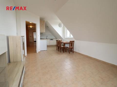 Pronájem bytu 2+kk, Kladno, Floriánská, 57 m2