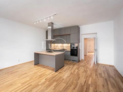 Pronájem bytu 2+kk, Praha - Vinohrady, Vinohradská, 68 m2