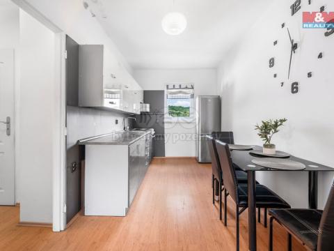 Prodej bytu 2+1, Velké Březno, Školní, 43 m2
