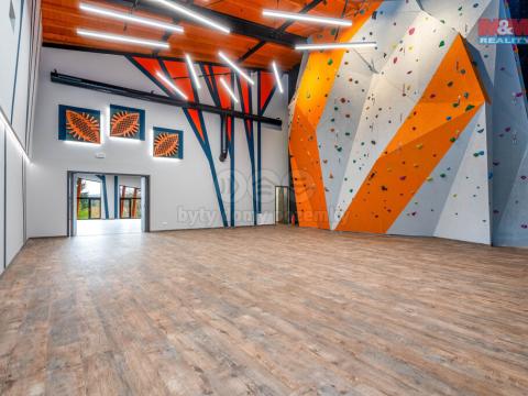 Pronájem obchodního prostoru, Okrouhlo, 1076 m2