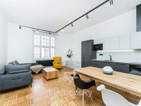 Pronájem bytu 3+kk, Hradec Králové, Šafaříkova, 100 m2