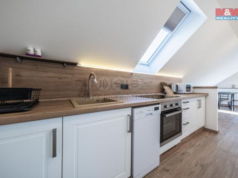 Pronájem atypického bytu, Mukařov - Žernovka, 54 m2