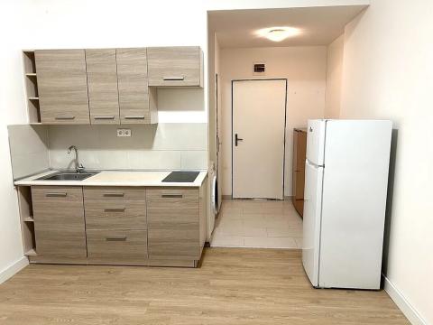Pronájem bytu 1+kk, Praha - Radotín, Vrážská, 27 m2