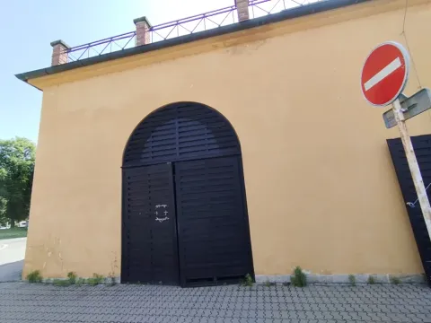 Pronájem obchodního prostoru, Hradec Králové, Československé armády, 136 m2
