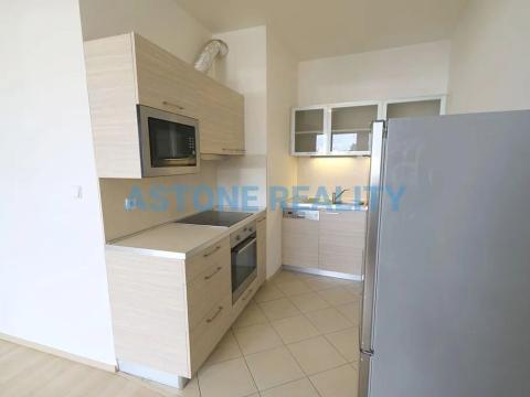 Pronájem bytu 2+kk, Praha - Hloubětín, Nademlejnská, 63 m2