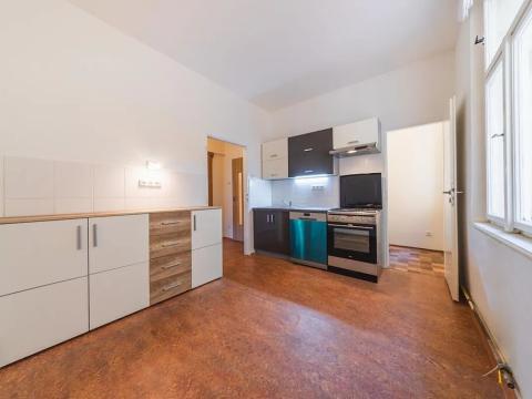 Pronájem bytu 2+1, Praha - Vršovice, Žitomírská, 67 m2