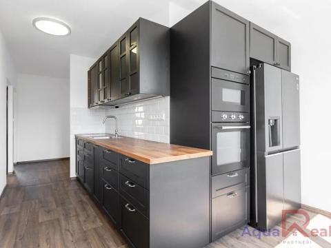 Prodej bytu 3+1, Karlovy Vary, Sibiřská, 68 m2