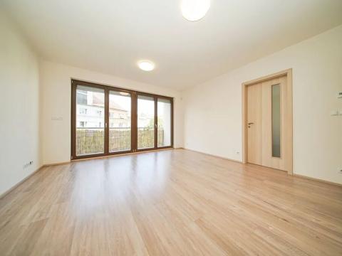 Pronájem bytu 2+kk, Praha - Vysočany, Bassova, 54 m2