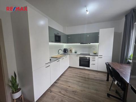 Pronájem bytu 2+kk, Hustopeče, Gen. Peřiny, 51 m2
