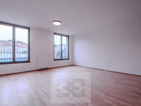 Pronájem bytu 1+kk, Praha - Smíchov, Toyen, 42 m2