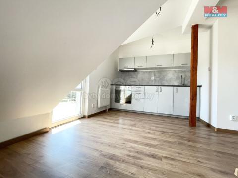 Pronájem bytu 2+1, Chomutov, Zborovská, 55 m2