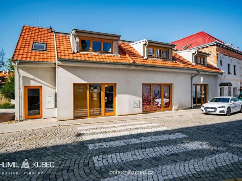 Pronájem bytu 2+kk, Jindřichův Hradec, Husova, 60 m2