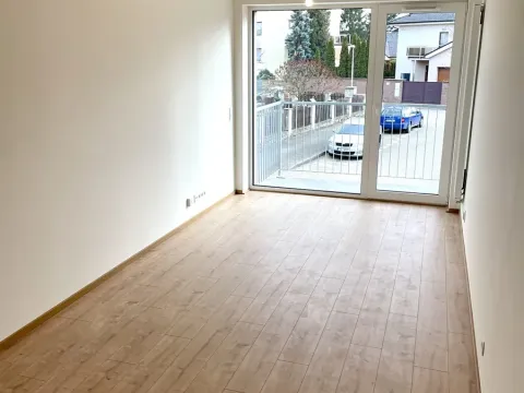 Prodej bytu 1+kk, Praha - Hostavice, Českobrodská, 31 m2