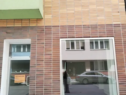 Pronájem obchodního prostoru, Pardubice, Sladkovského, 60 m2