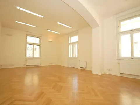 Pronájem kanceláře, Praha - Vinohrady, Mánesova, 386 m2