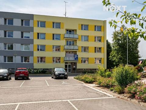 Prodej bytu 4+1, Hostinné, Sídliště, 87 m2