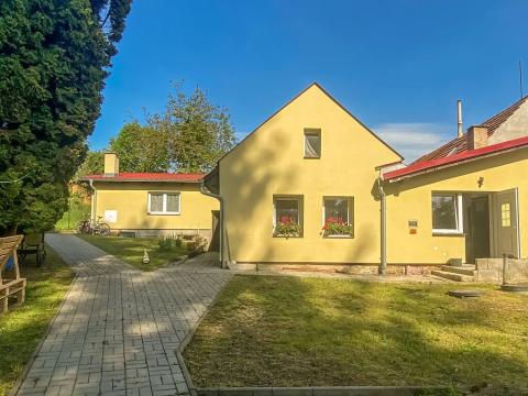 Prodej bytu 2+kk, Červené Pečky, Dobešovice, 66 m2