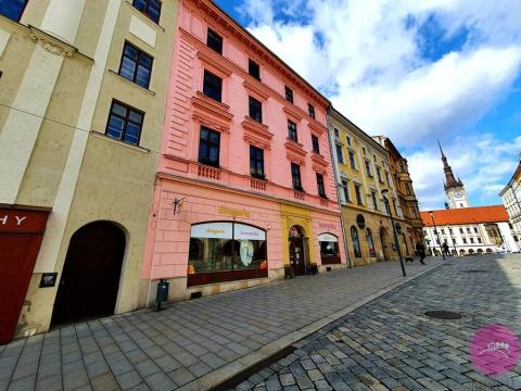 Pronájem bytu 2+1, Olomouc, Dolní náměstí, 90 m2